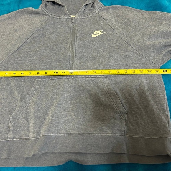 Nike Heather Blue 1/2 zip Pullover Women’s size Medium - Picture 9 of 11